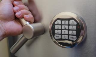 Откраднаха метална каса от кметство