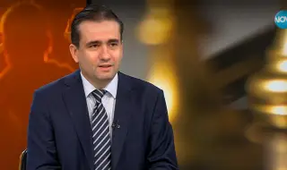 Божанов: Миналото ни прави скептични към позициите и действията на Радев