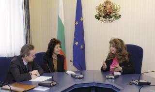Илияна Йотова и италианският посланик обсъдиха проблемите пред България и ЕС