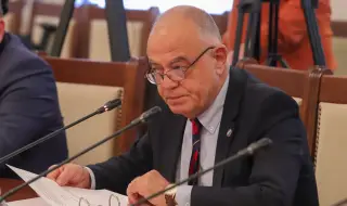 Атанас Атанасов: Радев саботира дейността на Конституционния съд, призовавайки да не се проведе клетвата в петък