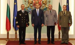 Президентът връчи нови пагони на висши офицери