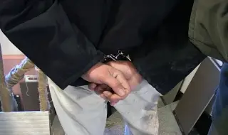 Задържаха българин с 21 фалшиви документа на албанската граница