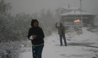 180 машини чистят снега в София