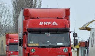 Гърция въвежда до 5000 евро глоби за шофьори на ТИР-ове