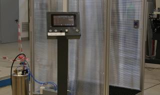 Българска фирма разработи кабина за дезинфекция на болничен персонал ВИДЕО