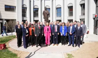 Властта да благодари на академичните хора, че не се стигна до бунт на студенти  срещу високите такси