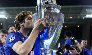 От Челси са готови да заменят Маркос Алонсо с Ашраф Хакими