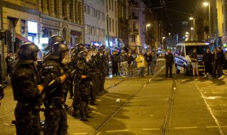 С водно оръдие полицията в Германия сложила край на екшъна след мача от Лига Европа
