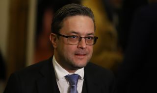 Тома Биков: Ако Радев бъде свален, мандатът му ще довърши Илияна Йотова