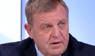 Красимир Каракачанов: Няма военно решение за Украйна, защото тя губи войната