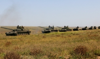 Украйна разполага тежко въоръжение на границата с Крим