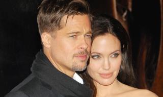 Анджелина се мушнала без гащи при Брад, за да го свали