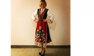 Гласът на Лавров се премени с българска носия