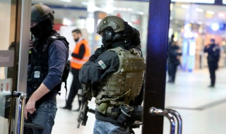 Терористична заплаха в Германия! Затвориха търговски център