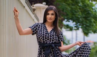 Александра от "Ергенът" си хвана младо гадже