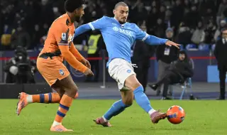 Наполи излезе начело в Серия А след категоричен успех над Аталанта