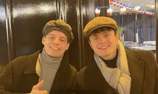 Нова гавра с Лувъра: Белгийски пранкери окачиха свой портрет в залата с Джокондата СНИМКА