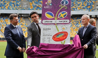 В Киев и Варшава представиха билетите за Евро 2012