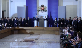 Доверие, но не и вересии за управниците