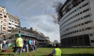 Пожар в сградата на Радио Франс в Париж