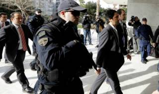 Гърция все пак може да екстрадира турските военни