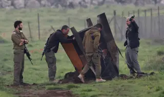 Israeli army strikes Syrian government targets 