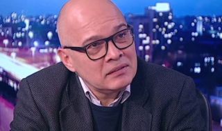Тихомир Безлов: Чисто политически е проблемът с Гешев
