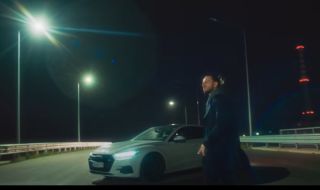 Папи Ханс си продава колата от клипа на песента „Мистър Перфектен“