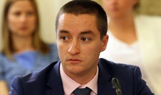 Божанков: Решението за Митрофанова беше взето от администрацията на НС