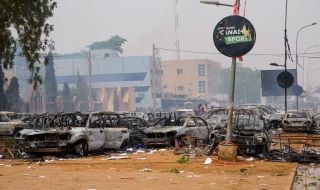 Франция ще отговори на атаки срещу френски граждани в Нигер