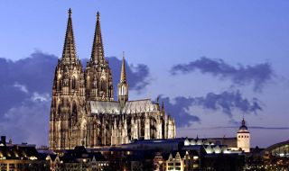 Обезщетяват с 300 хиляди евро насилван от духовник в Германия