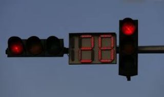 Светофарите в столицата вече няма да мигат предупредително