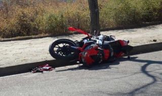 Мотопедист загина след удар от кола на пътя Пловдив-Пещера