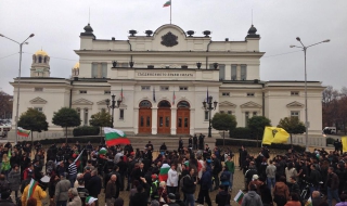 ”Ранобудните студенти” ще блокират парламента в петък