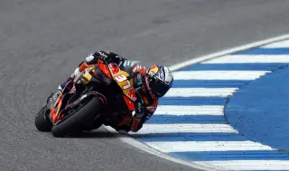 Педро Акоста триумфира в първия спринт на сезона в MotoGP – драматичен старт в Тайланд