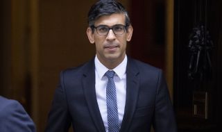 Великобритания инвестира в отбраната си 5 млрд. лири