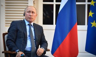 Владимир Путин подкрепи инициативата за пеене на националния химн в руските училища.