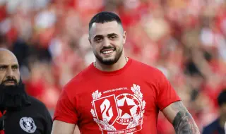 Карлос Насар показа любимата си и взривиха мрежите (СНИМКИ)