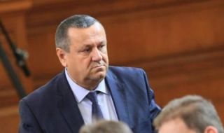 Хасан Адемов: Повече от 10 години България се движи без цел и посока
