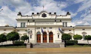 Заплатите в новото Народно събрание: Депутат - 6381 лева, председател - 9890 лева 