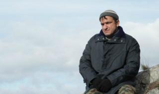 Жената на Зуека го следи изкъсо