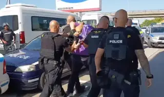 Полицията брутално арестува вицепрезидента на КНСБ Тодор Капитанов ВИДЕО