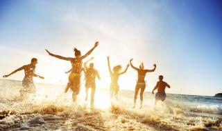 Можеш ли да се заразиш с коронавирус на плажа?