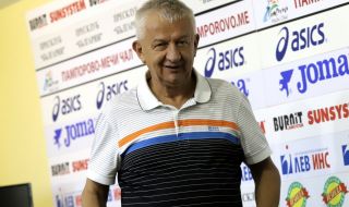 Христо Крушарски: Аз ръководя Локомотив, а машинистът е Сашо Тунчев