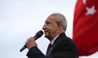 Президентските избори в Турция: Опозиционният кандидат Кълъчдароглу с голяма преднина според нова анкета