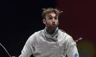 Намалиха присъдата на бившия олимпиец, който е снимал непълнолетни момичета под душовете 