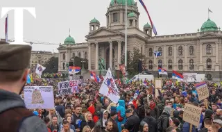 56 injured and 22 arrested after last night's demonstration in Belgrade, Vucic pleased that no one was seriously injured