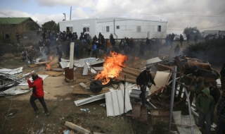Сблъсъци между полиция и заселници по Западния бряг