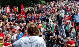 Корнелия Нинова: Нека довършим промяната докрай и в нея да има сигурност и грижа за всеки един човек