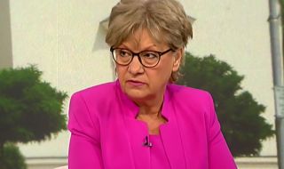 Комитова се оплака от строителите на пътища: Държат се надменно и смятат, че министрите не могат да ги проверяват 